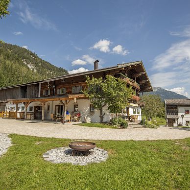 Lärchenhof Hundsbichl Alm in summer