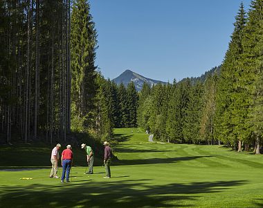 Golf und die 9 Löchlein