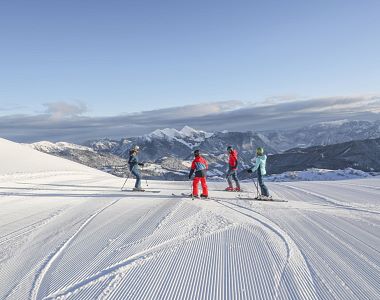Skilift & Skischule direkt am Hotel